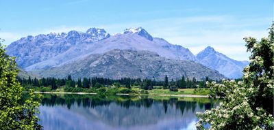 lake hayes